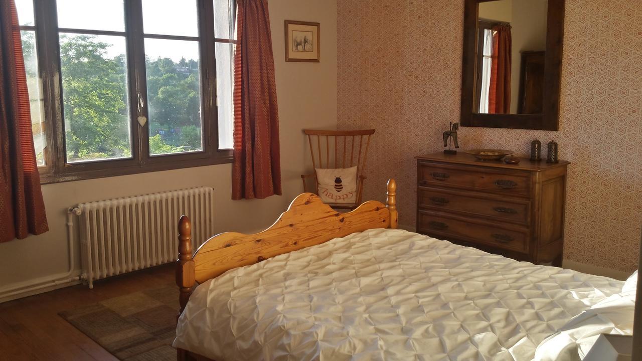 13 Bees Bed & Breakfast Конфоланс Екстериор снимка
